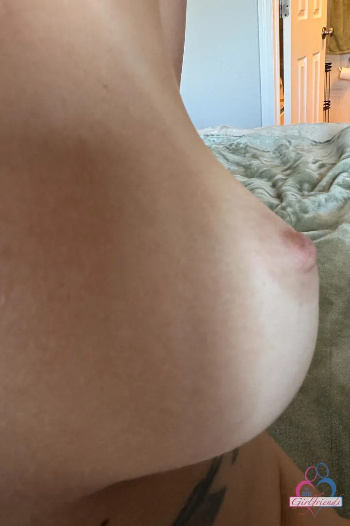 Mira Luv تعرض شرجها وكسها المحلول عن قرب 9