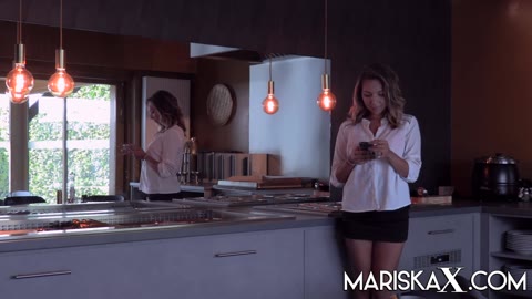 Carollina Cherry Dientot Keras di Dubur dan Puki
