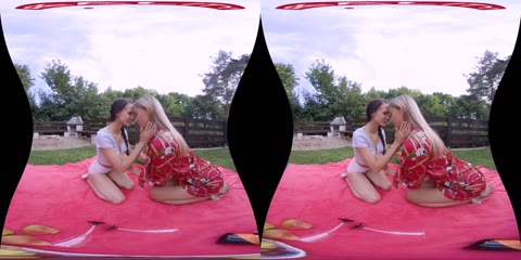 Pengalaman Porn VR Lesbian Strap-On